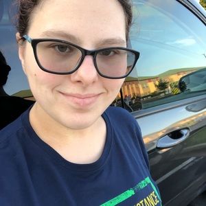 Meet your Posher, Elizabeth